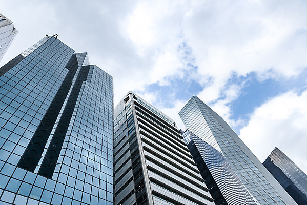 포토 JPG 주간 구름 건축물 외관 현대건축 건축 로우앵글 하늘색 회사 비즈니스 하늘 직장 풍경 빌딩 사람없음 야외 건물 도시풍경 반사 맑음 고층빌딩 도시 빌딩숲 여의도 국내포토 자연요소 뷰포인트 날씨 서울 파란색 파일형식