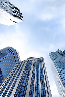 포토 JPG 주간 구름 건축물 외관 현대건축 건축 로우앵글 하늘색 회사 비즈니스 하늘 직장 풍경 빌딩 사람없음 야외 건물 도시풍경 반사 맑음 고층빌딩 도시 빌딩숲 여의도 국내포토 자연요소 뷰포인트 날씨 서울 파란색 파일형식