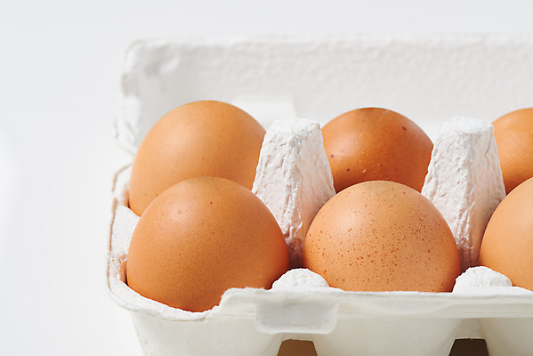 포토 JPG 스튜디오촬영 음식 식재료 포장 실내 누끼 근접촬영 사람없음 하이앵글 계란 알 여러개 흰색 신선 흰배경 유기농 계란판 단백질 포장용기 국내포토 웰빙 뷰포인트 컬러 다수 백그라운드 내부 영양소 포장재료 파일형식