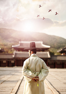 PSD 편집이미지 전통 남자 여행 조류 하늘 한명 서기 상반신 20대 성인 뒷모습 햇빛 평화 가을풍경 산책 궁전 한국인 가을 부채 한복 뒷짐 단아함 성인남자한명만 이미지편집 동물 1 한국전통 계절 뷰포인트 컨셉 고건축 모션 휴식 사람 동양인 풍경 청년 태양 전통의상 남자한명만 성인남자만 파일형식 가을_계절