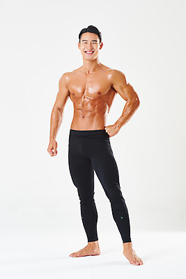 포토 JPG 스튜디오촬영 전신 남자 허리손 다이어트 근육 실내 건강 한명 서기 미소 누끼 20대 성인 앞모습 운동 헬스 힘 한국인 웨이트트레이닝 보디빌딩 보디빌더 흰배경 트레이너 바디케어 복근 성인남자한명만 바디프로필 국내포토 1 뷰포인트 포즈 백그라운드 모션 표정 사람 동양인 청년 내부 흰색 남자한명만 성인남자만 파일형식