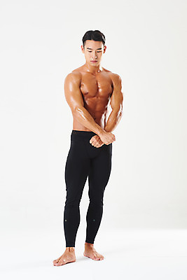 포토 JPG 스튜디오촬영 전신 남자 포즈 다이어트 근육 실내 건강 한명 서기 누끼 20대 성인 앞모습 운동 헬스 힘 한국인 웨이트트레이닝 보디빌딩 보디빌더 흰배경 트레이너 바디케어 복근 성인남자한명만 바디프로필 국내포토 1 뷰포인트 백그라운드 모션 사람 동양인 청년 내부 흰색 남자한명만 성인남자만 파일형식