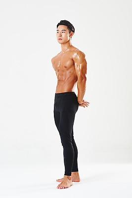 포토 JPG 스튜디오촬영 전신 남자 포즈 다이어트 근육 실내 건강 한명 서기 누끼 20대 성인 옆모습 운동 헬스 힘 한국인 웨이트트레이닝 보디빌딩 보디빌더 흰배경 트레이너 바디케어 복근 성인남자한명만 바디프로필 국내포토 1 뷰포인트 백그라운드 모션 사람 동양인 청년 내부 흰색 남자한명만 성인남자만 파일형식