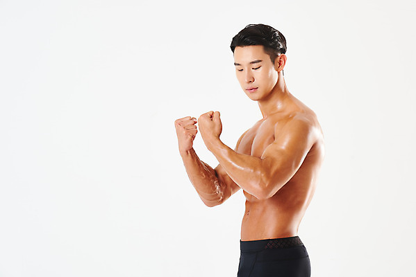 포토 JPG 스튜디오촬영 남자 포즈 다이어트 근육 실내 건강 한명 서기 누끼 상반신 20대 성인 옆모습 운동 헬스 힘 주먹 한국인 웨이트트레이닝 보디빌딩 보디빌더 흰배경 트레이너 바디케어 복근 성인남자한명만 바디프로필 국내포토 1 뷰포인트 백그라운드 모션 사람 동양인 청년 내부 흰색 남자한명만 성인남자만 파일형식