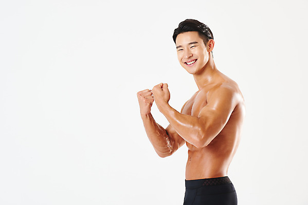 포토 JPG 스튜디오촬영 남자 포즈 다이어트 근육 실내 건강 한명 서기 미소 누끼 상반신 20대 성인 옆모습 운동 헬스 힘 주먹 한국인 웨이트트레이닝 보디빌딩 보디빌더 흰배경 트레이너 바디케어 복근 성인남자한명만 바디프로필 국내포토 1 뷰포인트 백그라운드 모션 표정 사람 동양인 청년 내부 흰색 남자한명만 성인남자만 파일형식