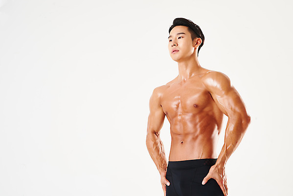 포토 JPG 스튜디오촬영 남자 허리손 포즈 다이어트 근육 실내 건강 한명 서기 누끼 상반신 20대 성인 옆모습 운동 헬스 힘 한국인 웨이트트레이닝 보디빌딩 보디빌더 흰배경 트레이너 바디케어 복근 성인남자한명만 바디프로필 국내포토 1 뷰포인트 백그라운드 모션 사람 동양인 청년 내부 흰색 남자한명만 성인남자만 파일형식