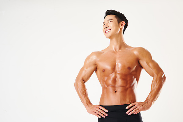 포토 JPG 스튜디오촬영 응시 남자 허리손 포즈 다이어트 근육 실내 건강 한명 서기 미소 누끼 상반신 20대 성인 앞모습 운동 헬스 힘 한국인 웨이트트레이닝 보디빌딩 보디빌더 흰배경 트레이너 바디케어 복근 성인남자한명만 바디프로필 국내포토 1 시선 뷰포인트 백그라운드 모션 표정 사람 동양인 청년 내부 흰색 남자한명만 성인남자만 파일형식