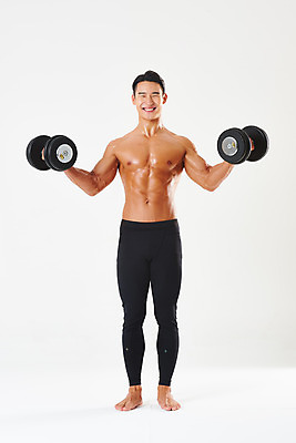 포토 JPG 스튜디오촬영 전신 남자 다이어트 근육 실내 건강 한명 서기 미소 들기 누끼 20대 성인 앞모습 운동 헬스 힘 아령 한국인 웨이트트레이닝 보디빌딩 보디빌더 흰배경 트레이너 바디케어 복근 성인남자한명만 국내포토 1 뷰포인트 백그라운드 모션 표정 사람 동양인 청년 내부 흰색 남자한명만 성인남자만 파일형식