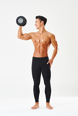 포토 JPG 스튜디오촬영 전신 남자 다이어트 근육 실내 건강 한명 서기 들기 누끼 20대 성인 앞모습 운동 헬스 힘 아령 한국인 웨이트트레이닝 보디빌딩 보디빌더 흰배경 트레이너 바디케어 복근 성인남자한명만 바디프로필 국내포토 1 뷰포인트 백그라운드 모션 사람 동양인 청년 내부 흰색 남자한명만 성인남자만 파일형식