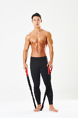 포토 JPG 스튜디오촬영 전신 남자 다이어트 근육 실내 건강 한명 서기 누끼 20대 성인 앞모습 운동 헬스 힘 한국인 웨이트트레이닝 보디빌딩 보디빌더 흰배경 트레이너 바디케어 복근 튜빙밴드 성인남자한명만 국내포토 1 뷰포인트 백그라운드 모션 사람 동양인 청년 내부 흰색 남자한명만 성인남자만 파일형식