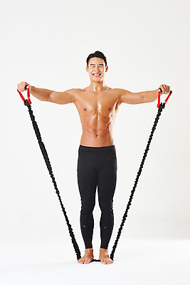 포토 JPG 스튜디오촬영 전신 남자 다이어트 근육 실내 건강 한명 서기 미소 누끼 20대 성인 앞모습 운동 헬스 힘 한국인 당기기 웨이트트레이닝 보디빌딩 보디빌더 흰배경 트레이너 바디케어 복근 튜빙밴드 성인남자한명만 국내포토 1 뷰포인트 백그라운드 모션 표정 사람 동양인 청년 내부 흰색 남자한명만 성인남자만 파일형식