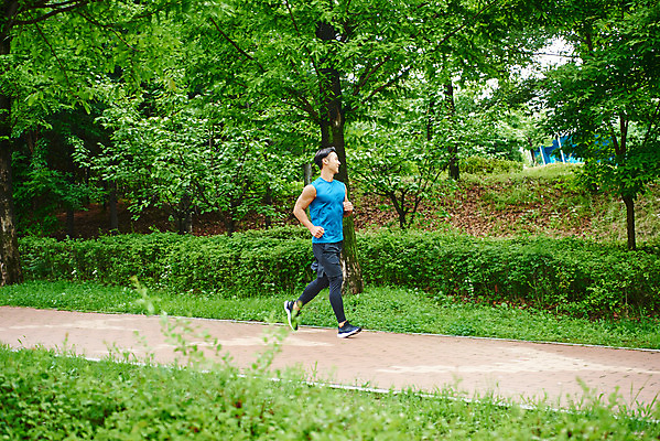 포토 JPG 주간 전신 나무 공원 남자 스포츠 다이어트 근육 건강 한명 20대 성인 야외 옆모습 달리기 조깅 운동 건강관리 한국인 러닝 바디케어 성인남자한명만 국내포토 자연요소 식물 1 공공시설 뷰포인트 모션 관리 사람 동양인 청년 남자한명만 성인남자만 파일형식