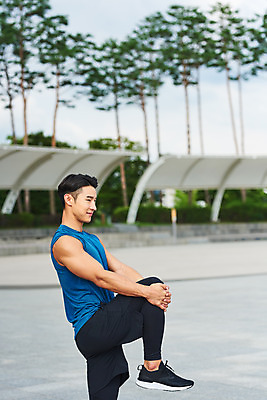 포토 JPG 주간 전신 공원 남자 스포츠 다이어트 근육 건강 한명 20대 성인 야외 옆모습 조깅 운동 건강관리 스트레칭 한국인 다리들기 러닝 바디케어 성인남자한명만 국내포토 자연요소 1 공공시설 뷰포인트 모션 관리 사람 동양인 청년 남자한명만 성인남자만 파일형식