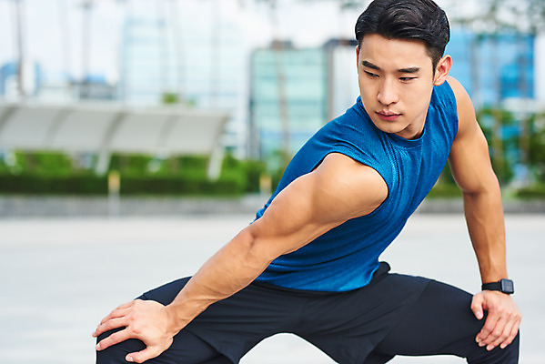 포토 JPG 주간 공원 남자 스포츠 다이어트 근육 건강 한명 상반신 20대 성인 야외 앞모습 조깅 운동 건강관리 스트레칭 한국인 러닝 바디케어 성인남자한명만 국내포토 자연요소 1 공공시설 뷰포인트 관리 사람 동양인 청년 남자한명만 성인남자만 파일형식