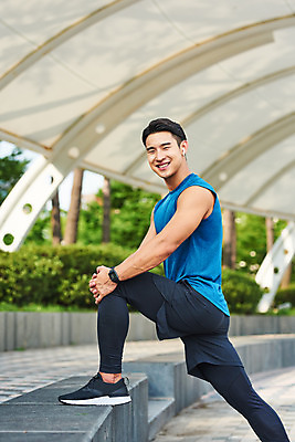 포토 JPG 주간 전신 공원 남자 스포츠 이어폰 다이어트 근육 건강 한명 미소 20대 성인 야외 옆모습 조깅 운동 건강관리 한국인 러닝 바디케어 스마트워치 성인남자한명만 국내포토 자연요소 1 공공시설 뷰포인트 음향기기 표정 관리 사람 동양인 청년 스마트기기 웨어러블 남자한명만 성인남자만 파일형식