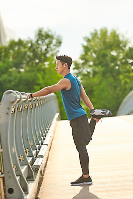 포토 JPG 주간 전신 나무 공원 남자 스포츠 다이어트 근육 건강 한명 20대 성인 야외 옆모습 조깅 운동 건강관리 스트레칭 한국인 다리들기 러닝 바디케어 성인남자한명만 국내포토 자연요소 식물 1 공공시설 뷰포인트 모션 관리 사람 동양인 청년 남자한명만 성인남자만 파일형식