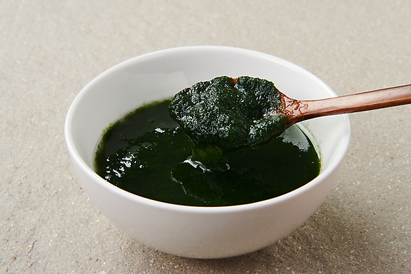 포토 JPG 스튜디오촬영 식재료 실내 누끼 사람없음 숟가락 해조류 해초 오브젝트 매생이 매생이국 국내포토 수저 내부 해양식물 국 파일형식