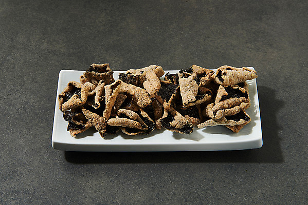 포토 JPG 스튜디오촬영 그릇 식재료 검은배경 반찬 실내 누끼 사람없음 해조류 해초 오브젝트 부각 김부각 국내포토 식기 음식 백그라운드 내부 검은색 해양식물 파일형식