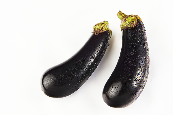 포토 JPG 스튜디오촬영 채소 가지 실내 누끼 사람없음 여름 하이앵글 두개 물방울 신선 흰배경 유기농 부드러움 편식 플랫레이 국내포토 웰빙 계절 뷰포인트 백그라운드 2 내부 흰색 감각 플랫 식생활 파일형식