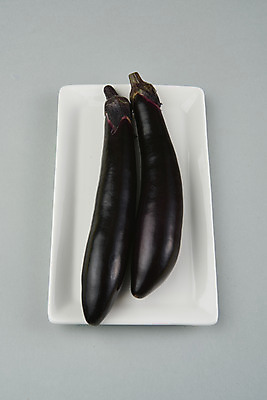 포토 JPG 스튜디오촬영 접시 채소 회색배경 가지 실내 누끼 사람없음 여름 하이앵글 두개 신선 유기농 부드러움 편식 플랫레이 국내포토 식기 웰빙 계절 뷰포인트 백그라운드 2 내부 회색 감각 플랫 식생활 파일형식