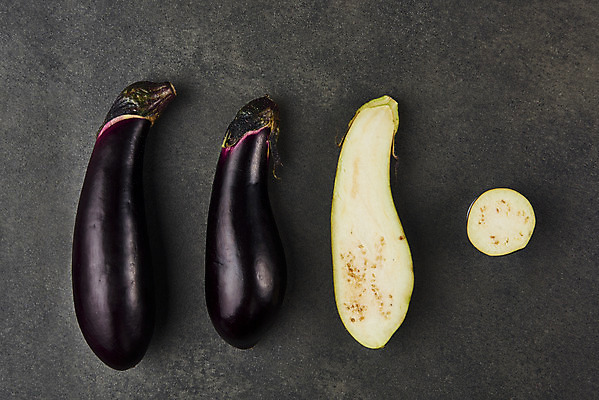 포토 JPG 스튜디오촬영 채소 검은배경 가지 단면 실내 누끼 사람없음 여름 하이앵글 여러개 신선 유기농 부드러움 편식 플랫레이 국내포토 웰빙 계절 뷰포인트 다수 백그라운드 내부 검은색 감각 플랫 식생활 파일형식