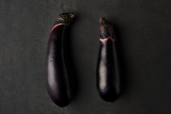 포토 JPG 스튜디오촬영 채소 검은배경 가지 실내 누끼 사람없음 여름 하이앵글 두개 신선 유기농 부드러움 편식 플랫레이 국내포토 웰빙 계절 뷰포인트 백그라운드 2 내부 검은색 감각 플랫 식생활 파일형식