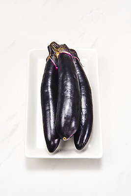 포토 JPG 스튜디오촬영 접시 채소 가지 실내 누끼 사람없음 여름 하이앵글 신선 세개 흰배경 유기농 부드러움 편식 플랫레이 국내포토 식기 웰빙 계절 뷰포인트 백그라운드 3 내부 흰색 감각 플랫 식생활 파일형식