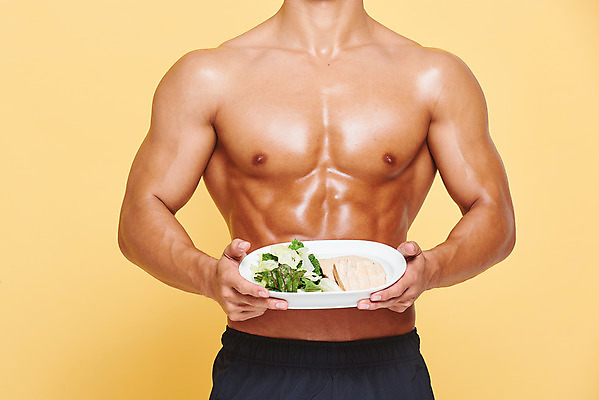 포토 JPG 스튜디오촬영 남자 다이어트 근육 실내 건강 한명 서기 들기 누끼 상반신 20대 성인 앞모습 헬스 샐러드 한국인 보디빌딩 보디빌더 트레이너 노란배경 닭가슴살 바디케어 복근 성인남자한명만 식단관리 바디프로필 국내포토 1 음식 뷰포인트 백그라운드 모션 사람 동양인 청년 내부 운동 노란색 닭고기 남자한명만 성인남자만 파일형식