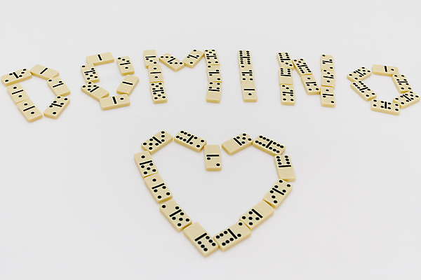 포토 JPG 해외이미지 영어 사랑 사람없음 하트 도미노 베이지색 해외포토 모양 문자 감정 컬러 파일형식 이미지허브