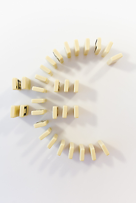 포토 JPG 해외이미지 사람없음 유로 흰배경 도미노 베이지색 해외포토 컬러 백그라운드 돈 흰색 파일형식 이미지허브