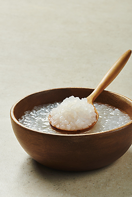 포토 JPG 스튜디오촬영 다이어트 회색배경 밥 실내 사람없음 채식 나무숟가락 건강식 곤약 나무그릇 저칼로리 베지푸드 비건 비건음식 국내포토 그릇 음식 백그라운드 건강 내부 목재 숟가락 회색 채식주의자 파일형식