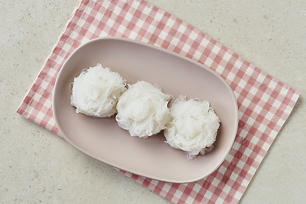 포토 JPG 스튜디오촬영 접시 다이어트 식재료 회색배경 실내 사람없음 하이앵글 식탁보 채식 건강식 곤약 저칼로리 베지푸드 비건 곤약면 비건음식 국내포토 식기 음식 뷰포인트 백그라운드 건강 내부 회색 채식주의자 파일형식