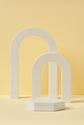 포토 JPG 스튜디오촬영 백그라운드 실내 사람없음 오브젝트 모던 아치 육각형 단상 노란배경 입체도형 포디움 목업 카피스페이스 연노랑색 국내포토 도형 내부 노란색 공백 무대 입체 파일형식