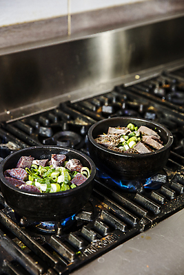 포토 JPG 실내 사람없음 주방 가스레인지 강원도 순대 속초 순대국 국내포토 한식 한국 내부 가전제품 레인지 국 파일형식