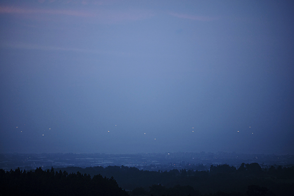 포토 JPG 구름 하늘 풍경 사람없음 야외 빛 제주도 야간 밤바다 여름밤 국내포토 자연요소 바다 한국 여름 파일형식