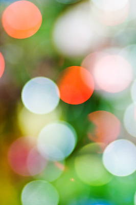 포토 JPG 해외이미지 백그라운드 크리스마스 전구 추상 전등 기술 사람없음 장식 빨간색 초록색 파란색 빛 크리스마스트리 반사 노란색 파티 보라색 검은색 화환 흰색 원형 그룹 변화 황금 소프트포커스 오브젝트 빛망울 멀티 효과 해외포토 도형 기념일 꽃 컬러 컨셉 무늬 조명 촬영기법 이벤트 파일형식 이미지허브