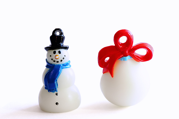 포토 JPG 해외이미지 모양 모자 계절 리본 길 얼굴 백그라운드 크리스마스 겨울 눈사람 휴가 선물 미소 풍경 사람없음 장식 빨간색 파란색 빛 상자 뷰티 검은색 목도리 페인트 당근 추위 흰색 전원 플라스틱 자르기 오브젝트 싱글 장면 패키지 고립 벌거벗은 석탄 옛날 찰과상 해외포토 잡화 기념일 컬러 모션 재질 뿌리채소 표정 신체부위 전기에너지 상처 파일형식 이미지허브