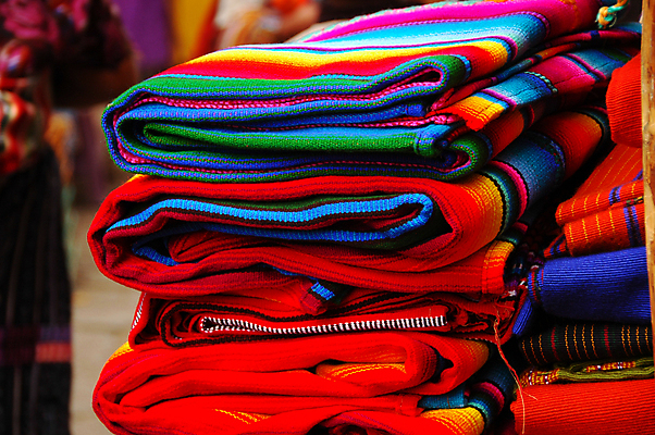 포토 JPG 해외이미지 문화 여행 사람없음 빨간색 파란색 관광지 직물 중앙아메리카 시장 마야 과테말라 해외포토 컬러 아메리카 마야문명 파일형식 이미지허브