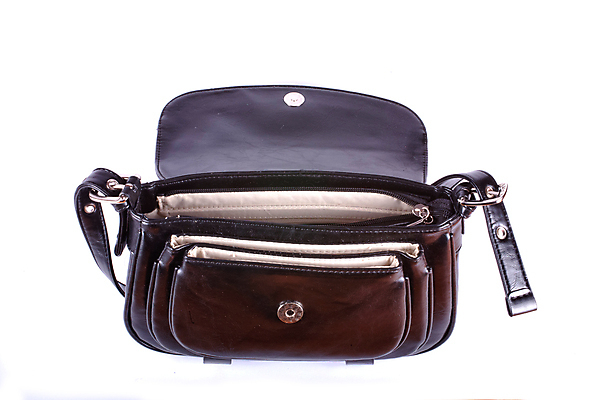 포토 JPG 해외이미지 디자인 여자 백그라운드 컨셉 가방 새로움 사람없음 장식 쇼핑 뷰티 유행 상점 검은색 핸드백 흰색 잡기 도시 화려 지갑 고급 우아함 은색 가죽 오브젝트 어깨 지퍼 소매 적재 고립 스트랩 진짜 핸드메이드 스타일 해외포토 잡화 컬러 모션 사람 신체부위 파일형식 이미지허브