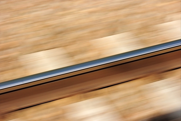 포토 JPG 해외이미지 산업 길 선 여행 2 곡선 부분 교통시설 모션 거리 숙이기 사람없음 달리기 금속 기차 화물 쌍 소프트포커스 방향 묘사 속도 회전 평행 되감기 루트 방법 블러 선로 철강 해외포토 육상교통 포즈 교통 재질 대중교통 촬영기법 운송업 시설 파일형식 이미지허브