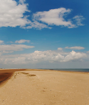 포토 JPG 해외이미지 모래 바다 하늘 휴가 사람없음 세로 파란색 태양 맑음 흰색 해외포토 자연요소 컬러 날씨 파일형식 이미지허브