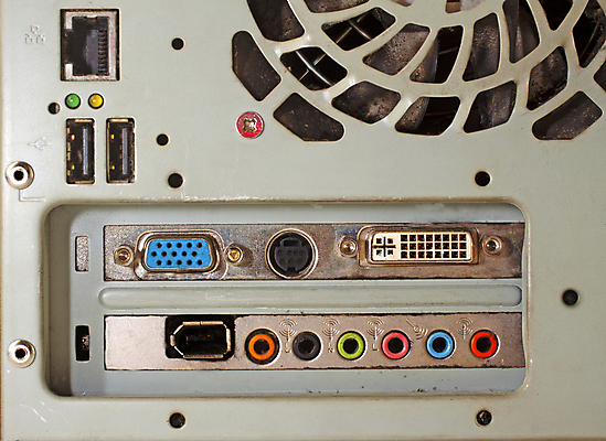 포토 JPG 해외이미지 인터넷 비즈니스 부분 가정 기술 사람없음 세로 컴퓨터 상자 사무실 반사 탑 디지털 검은색 자료 힘 기계 장비 회색 운전 정보 흰색 공구 업무 네트워크 책상 오브젝트 싱글 전자 치수 시스템 고립 서버 알루미늄 하드웨어 해외포토 건축물 컬러 가구 모션 전자제품 도구 작업 파일형식 이미지허브