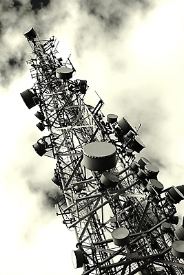 포토 JPG 해외이미지 구름 산업 통신 하늘 모바일 무선통신 프레임 세포 안테나 사람없음 전자제품 스마트폰 탑 금속 텔레비전 광선 기둥 네트워크 역 큼 전화기 수화기 라디오 신호 방송 뼈대 돛대 전송 레이더 방사선 송신기 많음 셀룰러 해외포토 자연요소 건축물 건축 컨셉 교통시설 재질 핸드폰 스마트기기 크기 파일형식 이미지허브