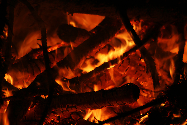 포토 JPG 해외이미지 따뜻함 사람없음 검은색 뜨거움 닫기 위험 모닥불 바비큐 먹기 매움 마녀 날카로움 신화 봉황 점화 지옥 화상 해외포토 음식 컬러 컨셉 모션 불 맛 상처 파일형식 이미지허브