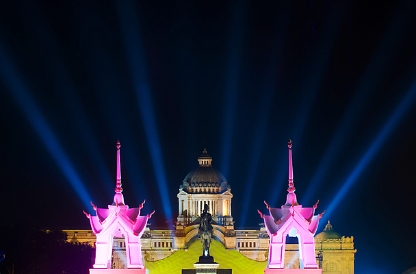 포토 JPG 해외이미지 디자인 아시아 분홍색 조각 건축양식 태국 이벤트 사람없음 장식 파란색 빛 컬러풀 조각상 노란색 축제 수확 축하 도시 생일 클래식 야간 방콕 해외포토 자연요소 기념일 건축 나라 컬러 컨셉 농업 조형물 파일형식 이미지허브