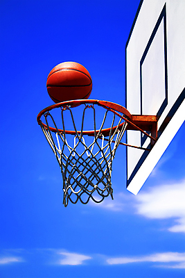 포토 JPG 해외이미지 스포츠 공 놀이 하늘 농구 사람없음 야외 파란색 게임 흰색 그물 테두리 골 해외포토 컬러 구기 파일형식 이미지허브
