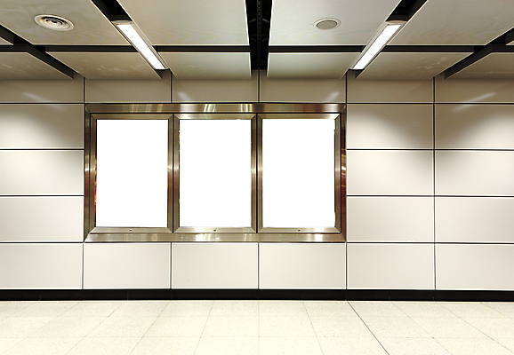 포토 JPG 해외이미지 간판 프레임 광고판 실내 사람없음 복도 전철역 목업 해외포토 알림판 내부 역 판 파일형식 이미지허브