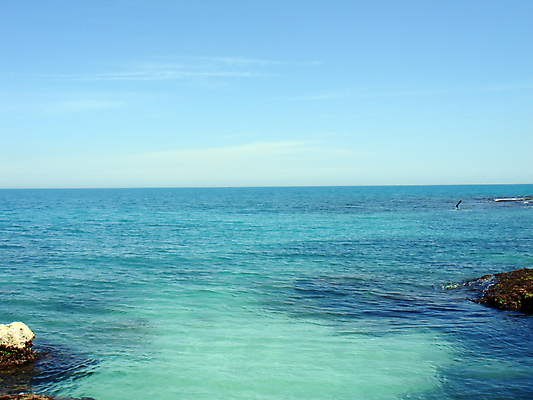포토 JPG 해외이미지 유럽 바다 여행 백그라운드 자연 벽지 하늘 휴가 휴식 항해 사람없음 물 파란색 평화 침묵 자유 고급 큼 수평선 해외포토 자연요소 나라 컬러 컨셉 배_교통 소리 크기 생태계 파일형식 이미지허브