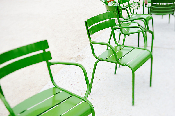 포토 JPG 해외이미지 라이프스타일 디자인 공원 유럽 가구 패턴 벤치 의자 휴식 거리 앉기 사람없음 야외 초록색 세트 평화 금속 정원 프랑스 도시 그룹 보행로 철 심플 장면 지역 프랑스어 고립 스타일 파리(프랑스) 해외포토 문자 공공시설 나라 길 컬러 생활용품 컨셉 무늬 모션 재질 생활 파일형식 이미지허브