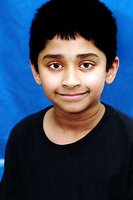 포토 JPG 해외이미지 모델 행복 아들 얼굴 어린이 포즈 백그라운드 놀이 건강 한명 미소 사람 소년 파란색 뷰티 귀여움 활발 기쁨 육아 표현 입 달콤 피부 만족 피부관리 부드러움 결백 돌봄 완벽 해외포토 1 남자 감정 컬러 컨셉 가족 모션 표정 신체부위 감각 맛 파일형식 이미지허브